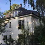 Exklusives Dg-apartment In Pankow 公寓 *