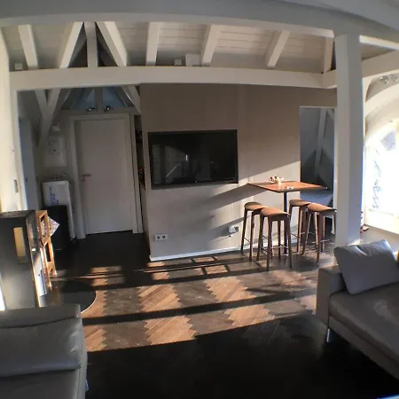 Exklusives Dg-apartment In Pankow * Berlin