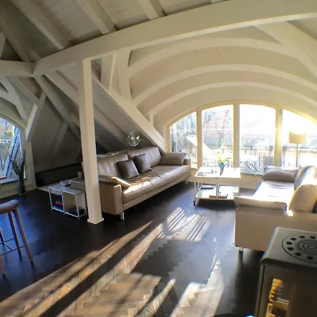 Exklusives Dg-apartment In Pankow Apartament