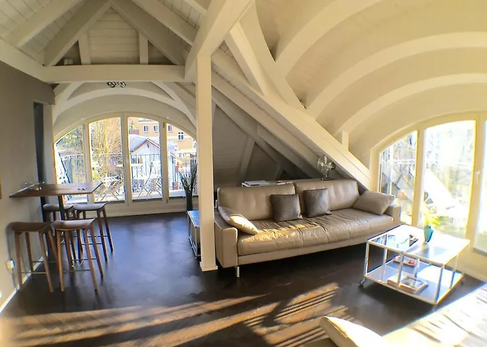 Apartament Exklusives Dg-apartment In Pankow Berlin